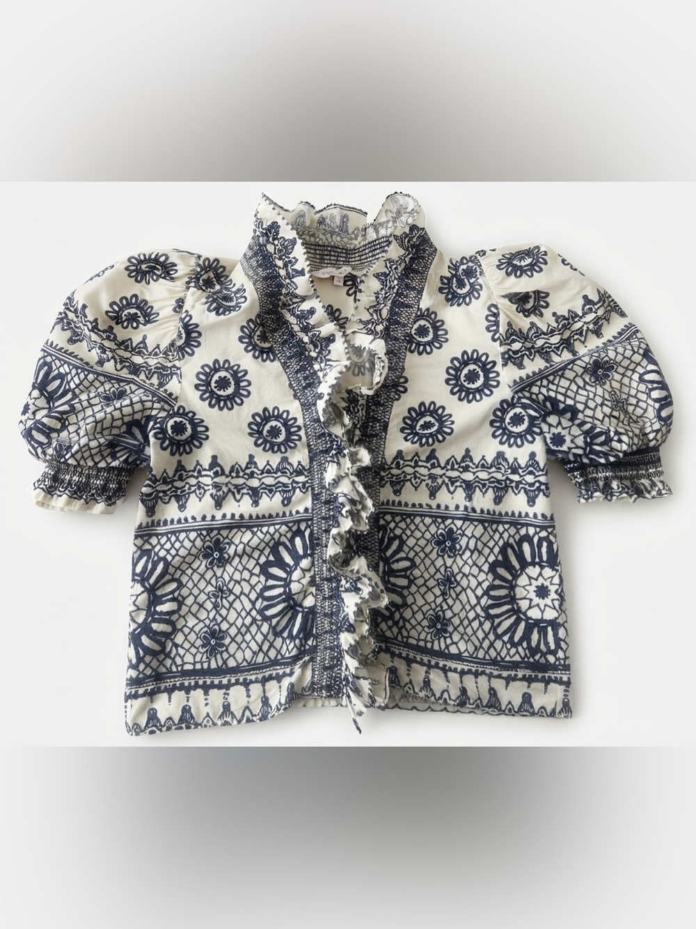 Love the Label Women's Cream and Navy Floral Blouse. Size S.